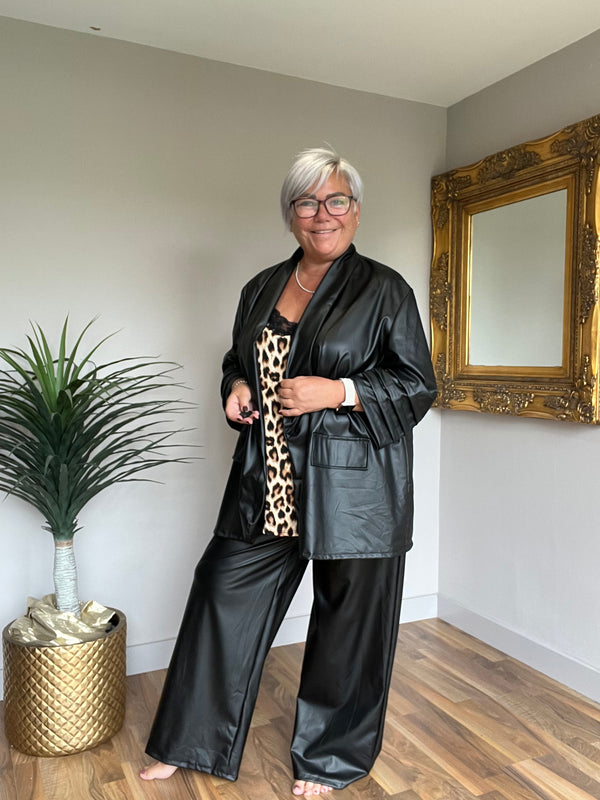 Pu Edge to Edge Blazer
