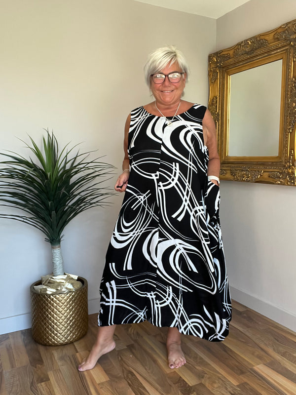 Lightweight Pocket Dress