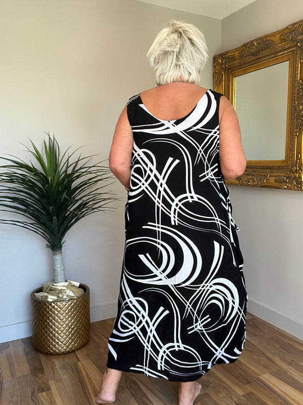 Lightweight Pocket Dress