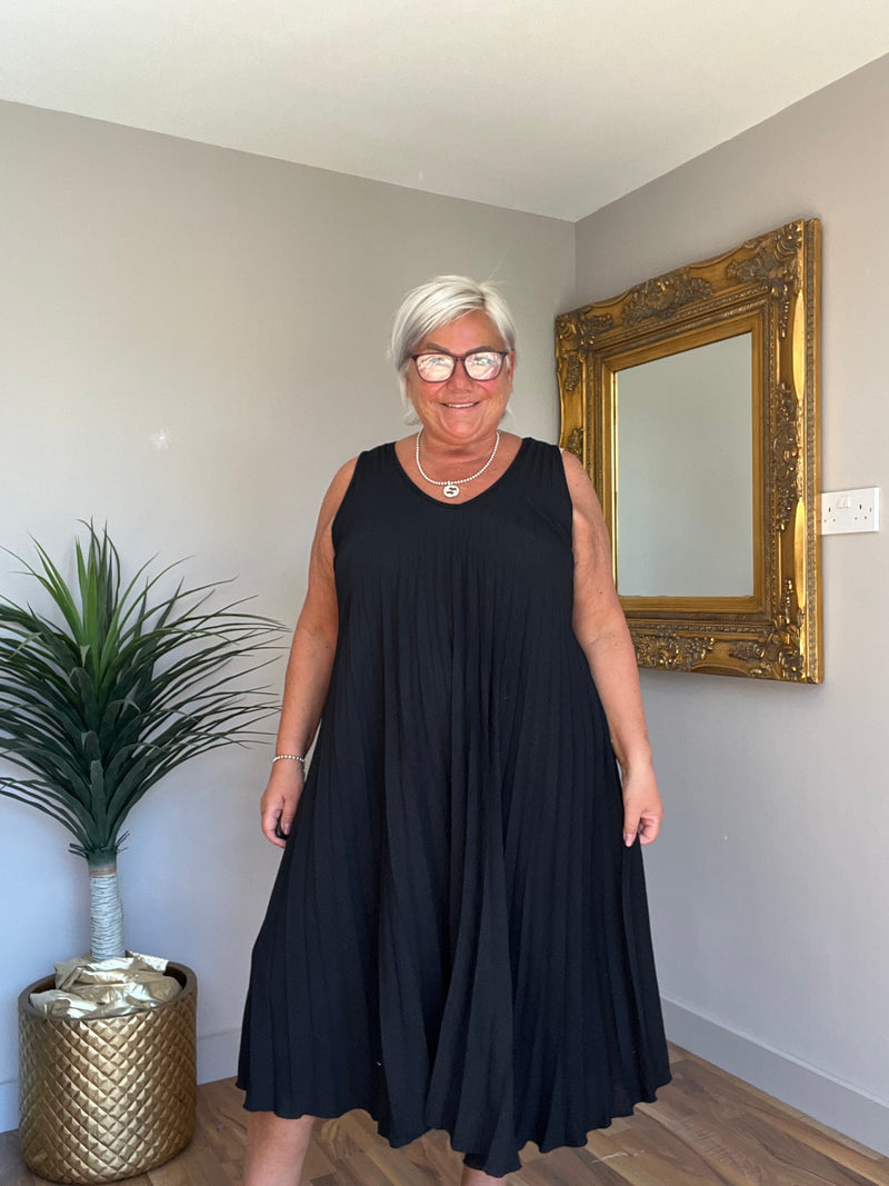 Suzi Sleeveless Pleated Dress