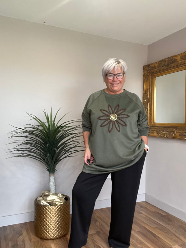 Flower detail sweat top