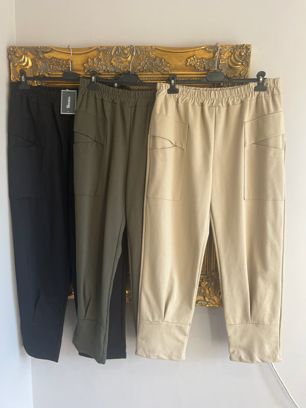 Quirky Scuber Joggers